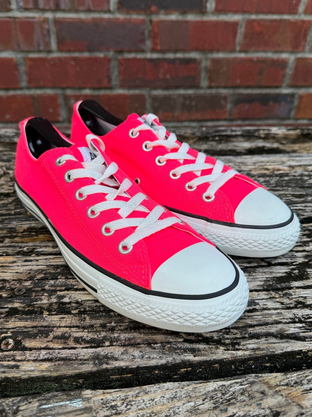 Converse Chuck Taylor All Star Unisex M-7 W-9 Pink Low Top Canvas Sneakers X2 - Picture 10 of 14